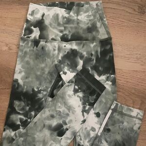Lululemon Athletica Gray and Black Patterned Leggings
